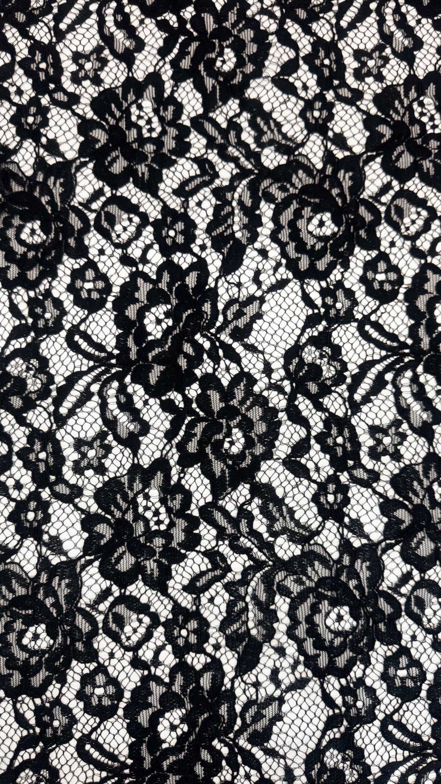 Dentelle fleurie noire